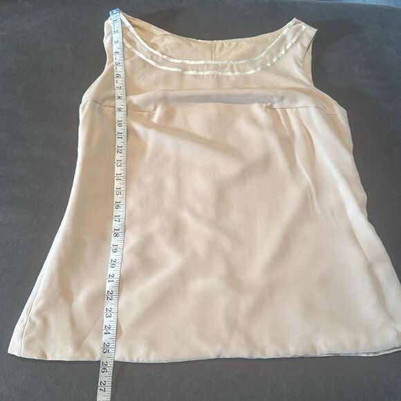 Women’s Chiffon 3 Piece PantSuit Long Jacket
Ribbon Detail Size 14 NWOT - Picture 10 of 14